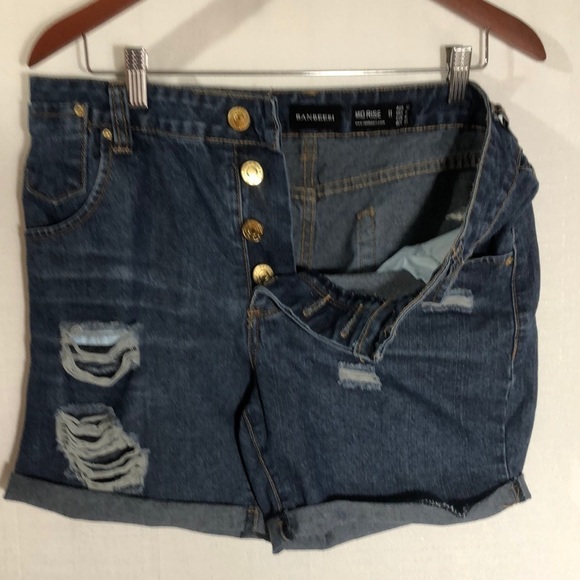 RANBEERI distressed jean shorts, size 11 - Picture 3 of 6